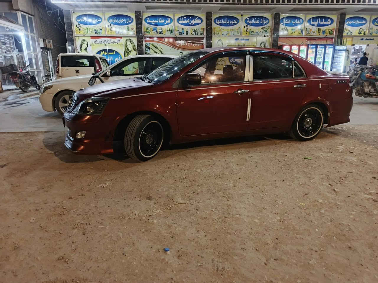 سلام عليكم جيلي موبل موديل 13 كير مكينه مكفولات عينه وصينيه وبوربرن شدد  حداديه امامي خلفي جديد تايرات جدد ويل جديد دوشمه عامه تنته ورضيه وكشنات وبطاين سستم سماعات شاشه بلاجكتر زنون سياره لا ضربه ولا تبديل ولا صبغ مجرد تلكيط خياس فقط رقم بغداد الماني سنويته 27 مكانه بغداد السياره جاهزه وحلوه والله عندي ضرف ودابيع المو شراي لا يكسر بحلال العالم مكان السياره بغداد سبع البور ‏‪***********‬‏ سعر السياره 50 وبيه مجال شي قليل حك الجيه
