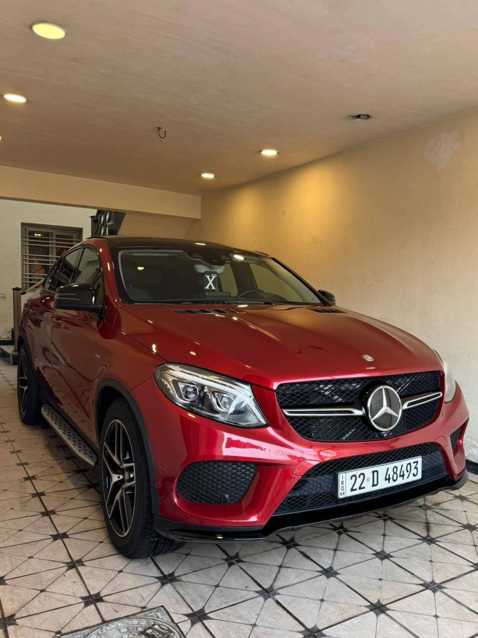 السلام عليكم 
مارسيدس GLE :موديل 2016
وارد الماني 
فول مواصفات AMG 
6سلندر توين تيربو 
فول الفول مواصفات 
حادثها ربع الجاملغ الخلفي 
مراوس حسب القناعه 
التواصل/***********
