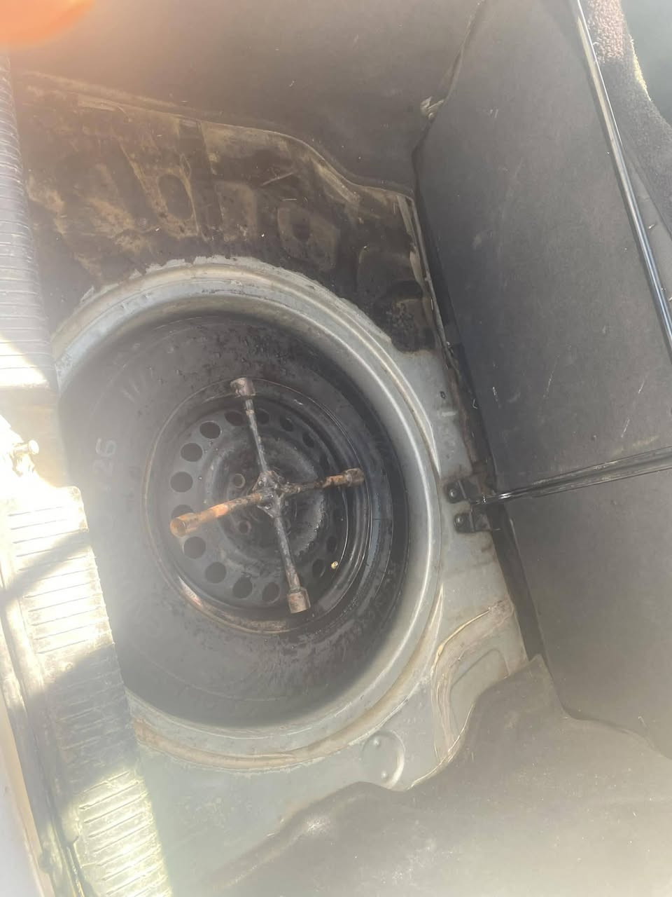 ئۆپڵ ئیسترا
مۆدیل 2002 گێڕو مەکینە بەشەرت
دەعموو لێدراوی نیە تەنانەت ڕزیویشی نیە
چوارتایەوی لی تازەی لەژێرایە
ئاڕموو ئەوەلیات بەشەرت ئاڕم پلاسیک سلێمانیە 
سعری ۲٥گەڵاو مەعامەلا ژم *********** بەس فرۆشتنە
