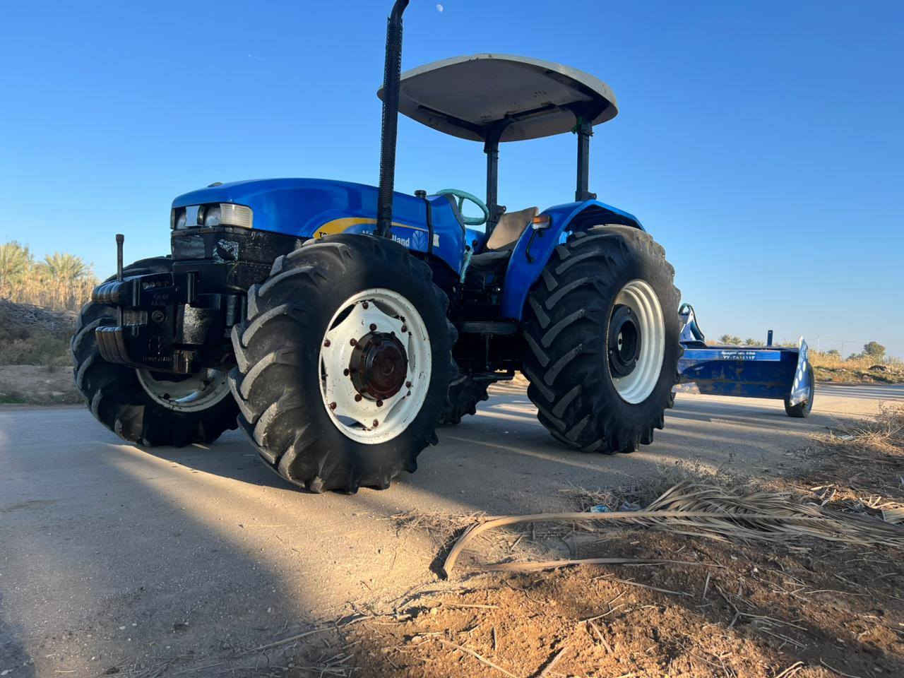 للبيع نيوهولند موديل 2014 مكينة جديدة خير من الله اي نقص ما بيه كير واكسن ومحرك وجهاز هودرليك مكفولات نكره سلف كهربائيات شركة مكينة مال جناي كتاب شركة السعر 17,500 وبيه مجال بسيط المكان بابل قرب الخط السريع للاستفسار ***********
