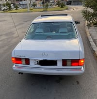 للبيع  مارسيدس جامبو 300se موديل 1990  داخل جلد لون رصاصي نظيف كلش دبل...
