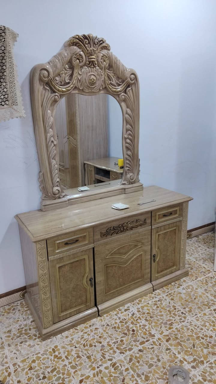 غرفه نوم تركي للبيع سعر 500 الف حي المثنى *********** أو ***********
