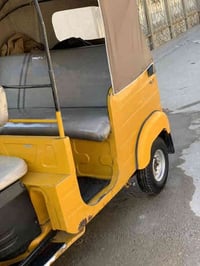 تكتك للبيع موديل ٢٠ رقم وسنوية تحويل ثاني يوم التكتك جاهزه ماناقصه شي ...