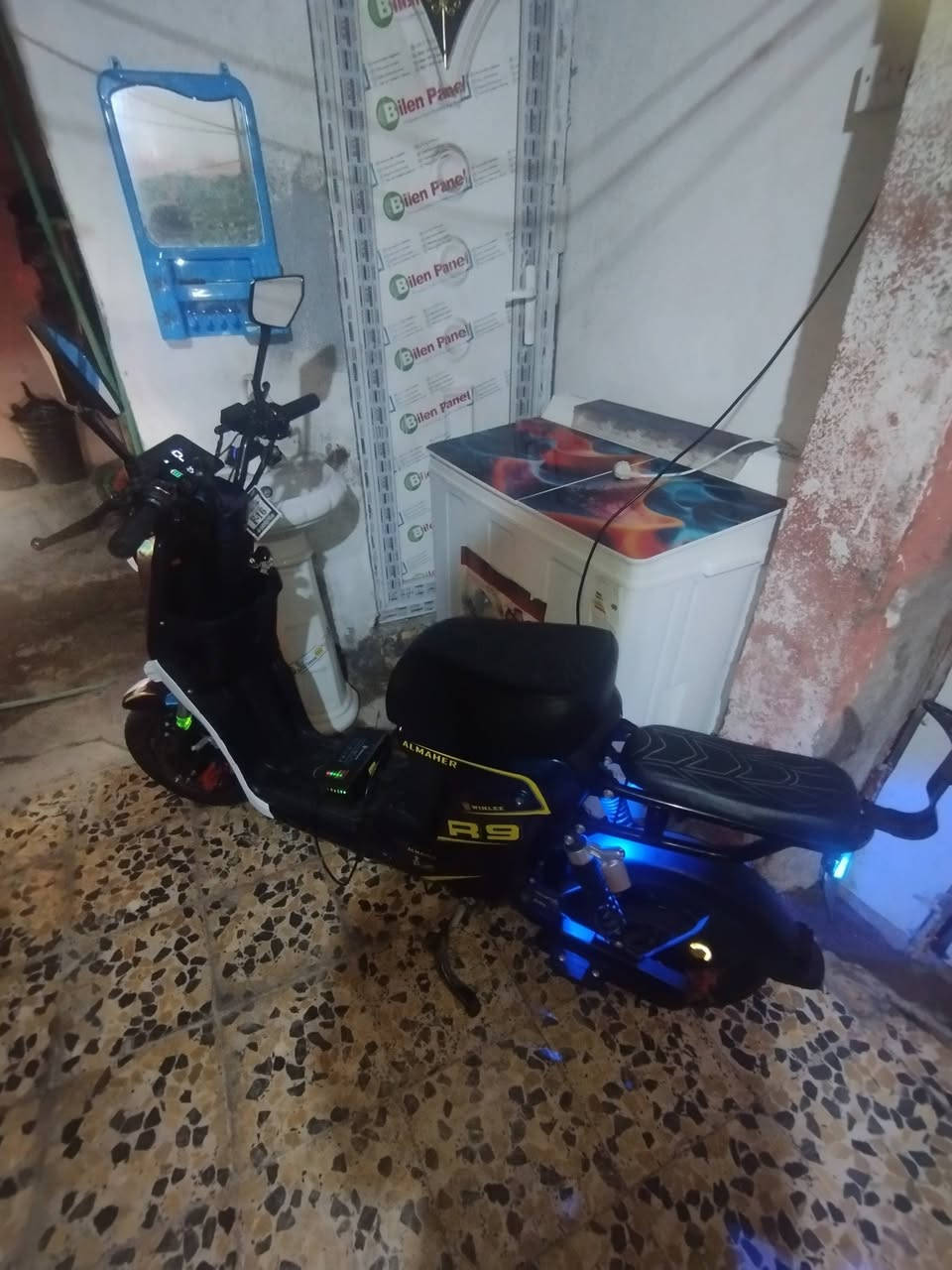 ار تسعه للبيع كامل مكمل اي عطل أو نقص ما بيها
السعر 400 وهذا رقمي فقط ل شرايه رجاء مو شراي لا تدخل *********** نضافه فول مع سله وشاحنه
