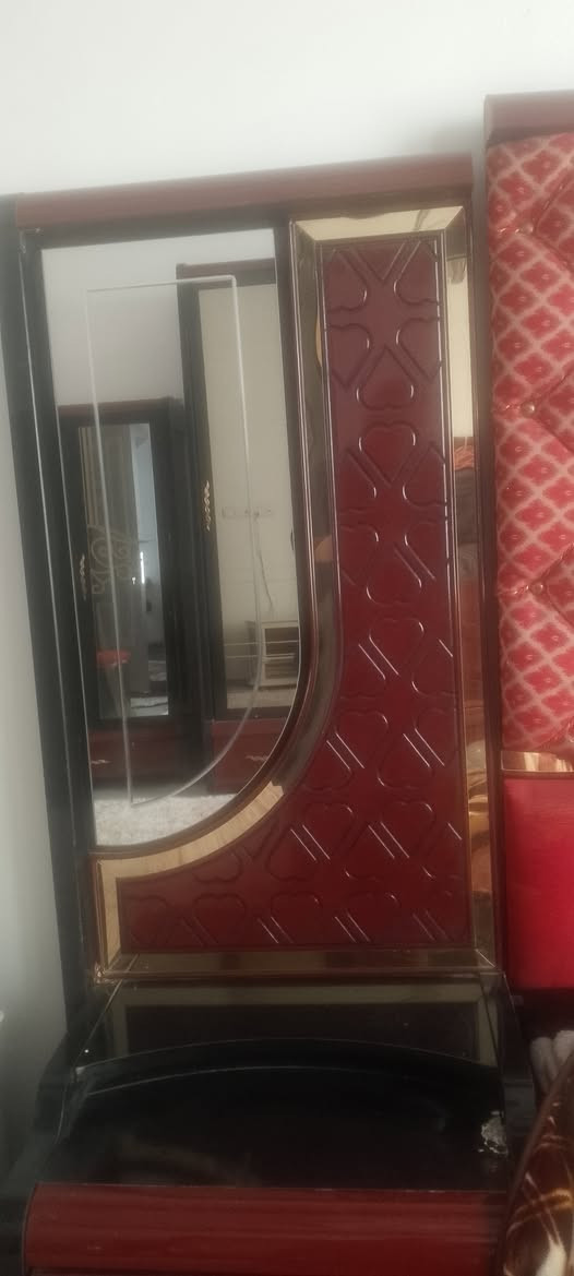 غرفه نوم بابل كفل السعر 700 رقم الموبايل ***********
