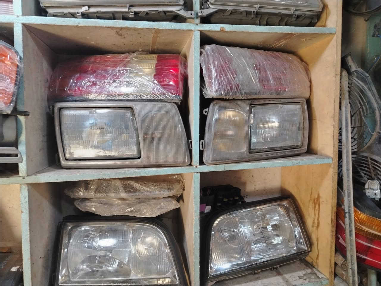 احلى ناس والله
حكمت النعماني
الشيخ عمر شارع الثالث
مجمع بغداد ***********
