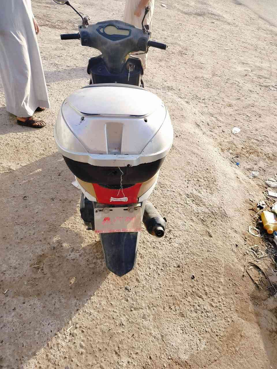 السلام عليكم سكنس صيني شغال سلف كهربائيات كاملة اوراقة كاملة كلشي شغال سعره 180وبي مجال متواجد خاص الرقم*********** مكلف بل نشر
