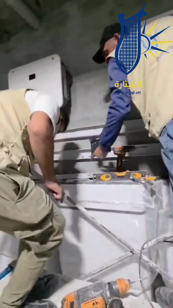 Sungrow 360kwh
🚧 جاري العمل على تنفيذ أحد مشاريع شركة القيثارة لخدمات الطاقة الكهربائية والطاقة المتجددة.
🚧 جاري العمل على تنفيذ أحد مشاريع شركة القيثارة لخدمات الطاقة الكهربائية والطاقة المتجددة.

نفخر بتنفيذ منظومة تخزين طاقة بسعة 360 كيلوواط ساعة (ثلث ميغاواط ساعة)، باستخدام أجهزة High Voltage من شركة Sungrow العالمية، إحدى الشركات الرائدة عالميًا في حلول الطاقة المتجددة.

⭐ أبرز ما يميز هذه المنظومة هو الضمان المصنعي لمدة 10 سنوات، والذي يعكس ثقة Sungrow بجودة منتجاتها واعتماديتها، ويوفر للعميل استثمارًا آمنًا وأداءً مستقرًا على المدى الطويل.

في شركة القيثارة نلتزم بتقديم أحدث التقنيات العالمية، مع تنفيذ احترافي بأيدي كوادرنا الهندسية، لضمان أعلى مستويات الجودة والكفاءة في جميع مشاريعنا.

Sungrow... تقنية عالمية، وضمان يمتد لعشر سنوات، وثقة تدوم.

***********

***********

 ***********
