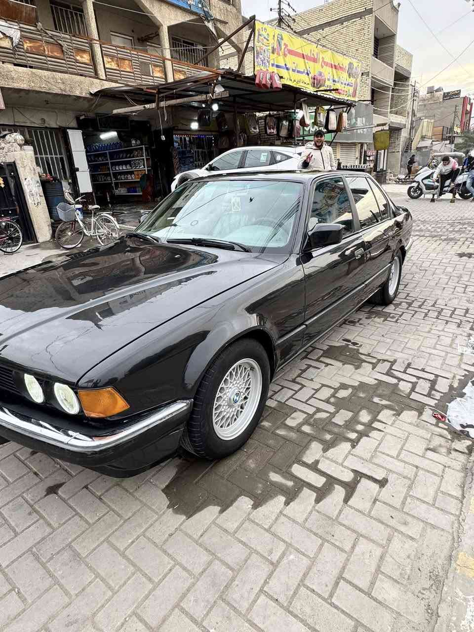 سلام عليكم BMWكفالة عامة من كلشي عدى صبغ جمالية ابريد شغال رقم بغداد نكليزي اريد مراوس بكمارو او موستنك وفرق بل معقول الي عندة يدخل واتساب***********
اخوكم ابو شهم
