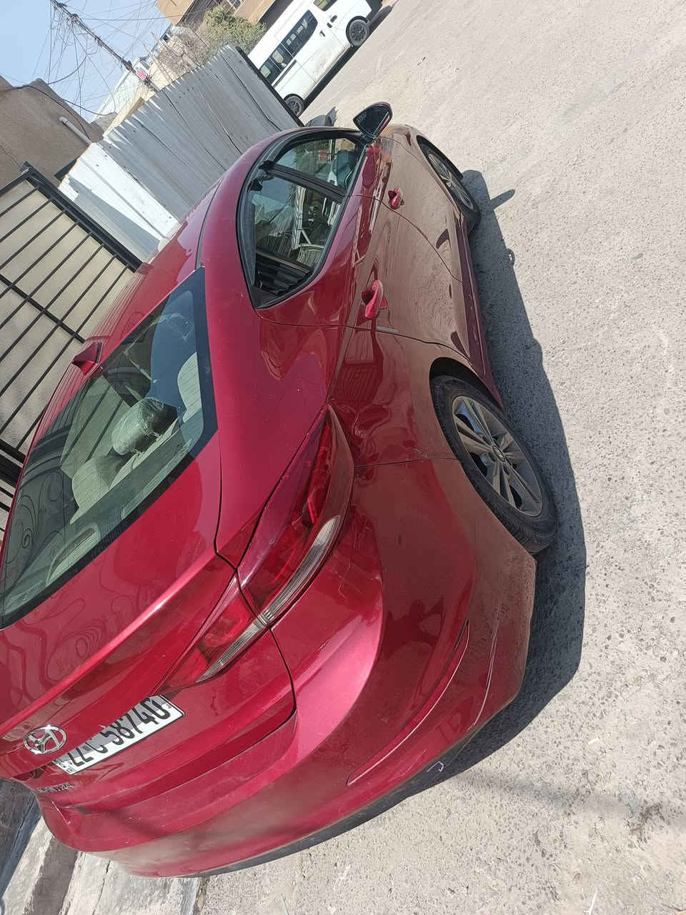 السلام عليكم النترا ٢٠١٧رقم اربيل تحويل وكاله حاضر وارد أمريكي حادثها بنيد بدون أي دواخل كفاله لغد شاصي وهنا بالعراق بيها نص باب سائق وباب صدر كلير وجاملغ صبغ السياره فوول مواصفات بصمه فتحه رادارات شاشه كشن كهرباء تدفاه بالكشنات ماشيه ١٣١جاهزه محرك مفتوح تجفيت رنكات سعرها ١١٢وبيها مجال مكاني بغداد عامريه ***********ابو احمد
