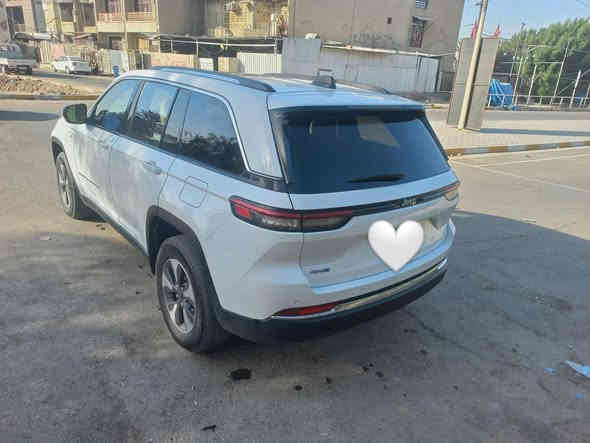 يالله...
جيب هايبرد 2024 لمتد بلگ إن 4xe
(  بانزين هايبرد هجين )

وارد امريكي 
ضرر  چامرلغ ايمن فقط 

رقم بغداد بإسمي تحويل مباشر 

عداد المسافة المقطوعة ٣٣ الف

المواصفا ت:-

محرك 2000 تيربو
تشغيل عن بعد 
بصمه ابواب وتشغيل 
سقف بانوراما 
مقاعد جلد لون بيجي مميز
كير ماوس 
كشنات تدفئه وكهرباء 
3 شاشات 
منزل بيها خرائط ومعربة
كامرة خلفية
درايف مود 3 وضعيات قيادة
جنطة كهرباء 
حساسات مري 
لد امامي خلفي 
حساسات خلفيه
نظام منحدرات 
رقم مميز
رقم بغداد انكليزي باسمي شرط تحويل 
وبعد بيها هواية مواصفات

السعر 355 $$
للاستفسار الاتصال ***********

📍عنواني بغداد الغدير
