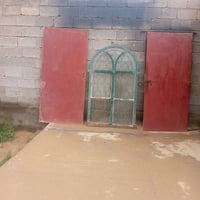 يوجد بوب وشبابيك البيع مستخدم+حديد بسعر مناسب الاتصال على الرقم 078569...