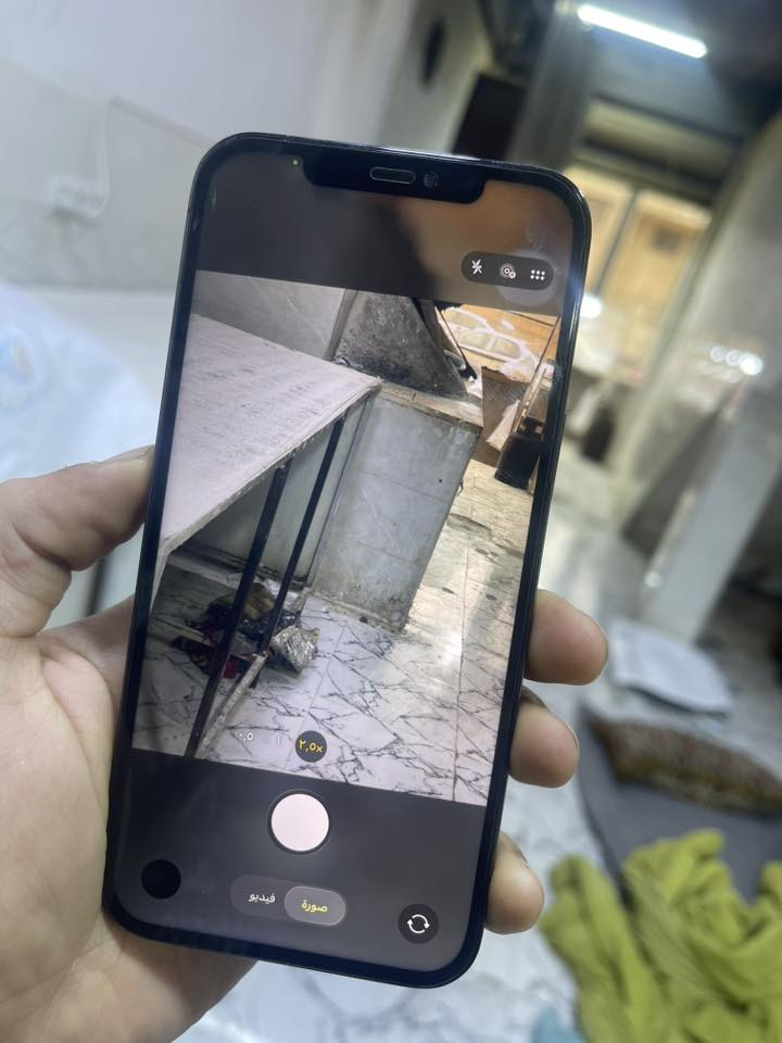 سلام عليكم. /ايفون ١٢برو ماكس
ذاكره/٢٥٦
بطارية/٨٥
تك نموذج M
بس فطر  بظهر مبدل شاشة اصليه فيس إيدي شغال كلو شغال. كأمره ١xمتحركه لازم شويا تحرك تصفه 
سعر 325وبي مجال قليل 
الرقم /***********
