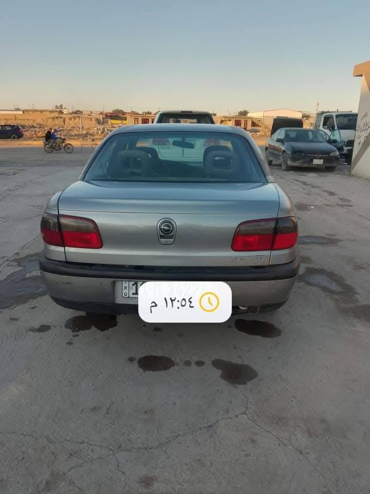 اوبل بزون 1994 كير عادي تدفئه تبريد منضومه زنون رهيبه رقم بغداد دولي مشروع وطني  محرك 20 اربعه سلندر شرط محرك كير بدون خياس بدون صبغ بدون حادث مراوس حسب القناعه المكان سامراء رقمي ***********
