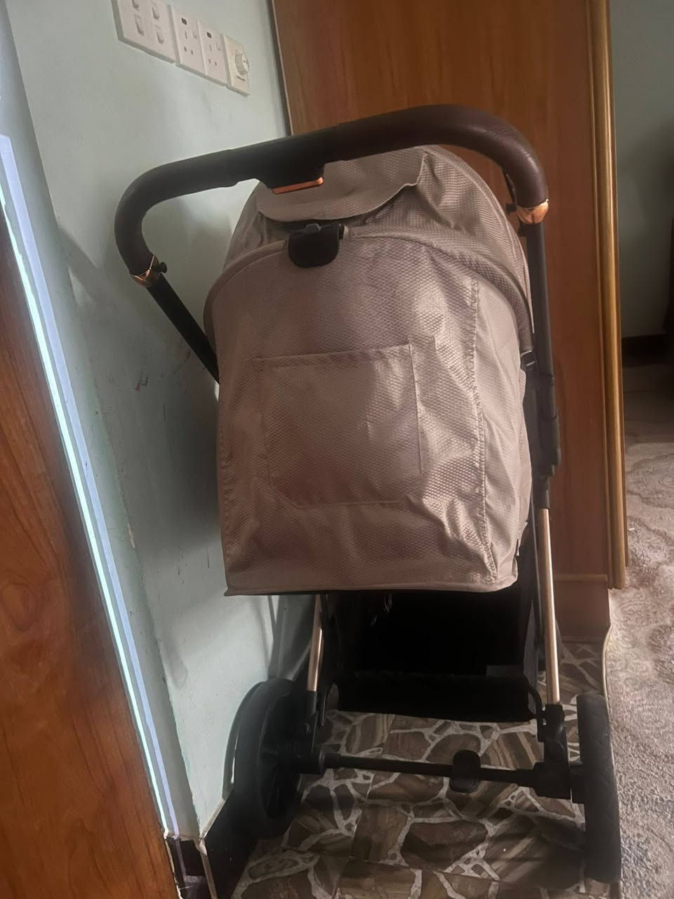 عربانة اطفال ماركة اوربية
اخذتة قبل ثلاثة ايام ب135 رايد ابيعة ب100

للتواصل ‏‪***********‬‏
