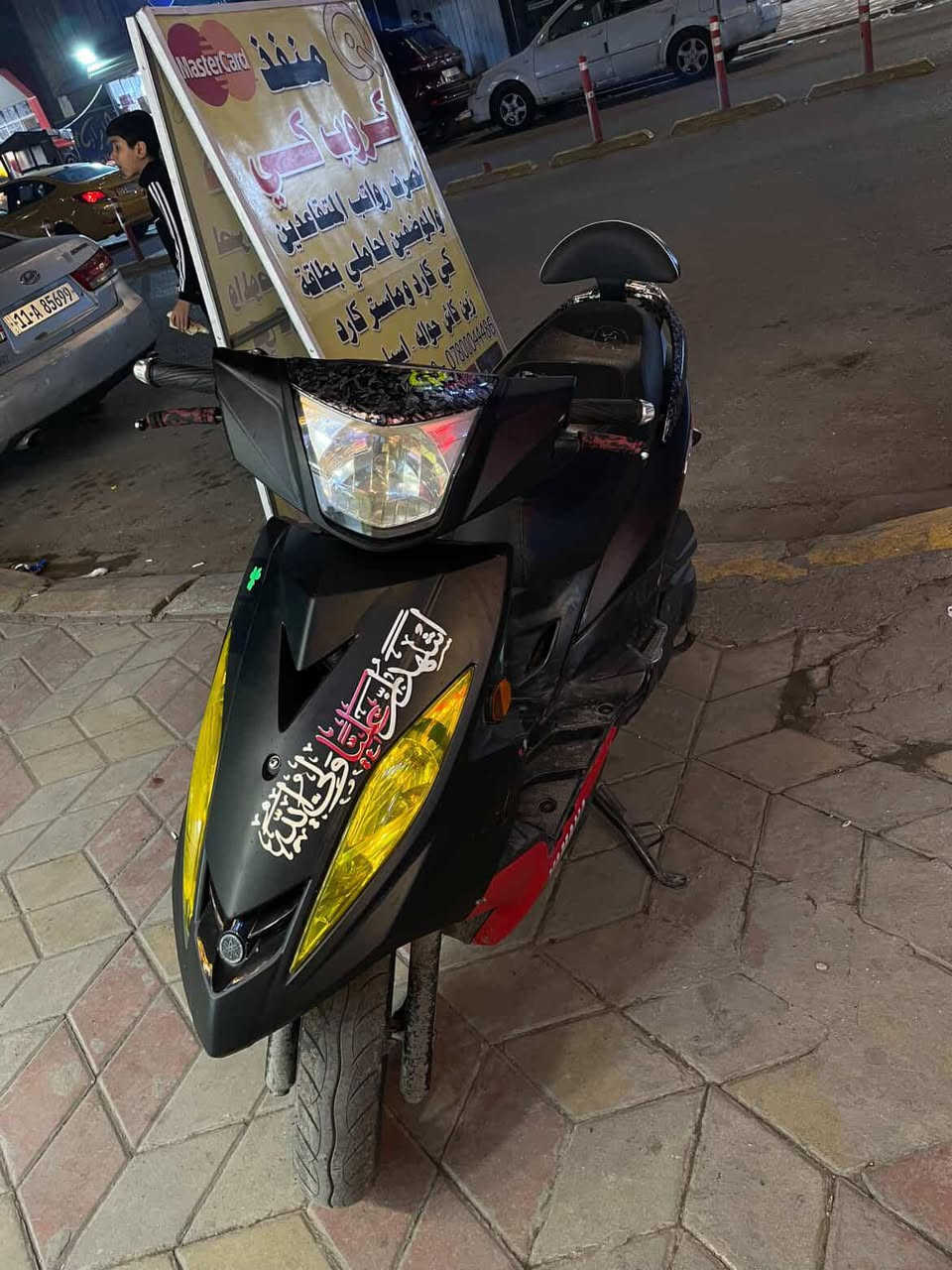 سلام عليكم 

جي تي ار  موديل 2013 بلاديه لون اسود لامع مغلفه اسود طافي  للجماليه دراجه صار شهرين نازله من الرمبه مكفوله كفاله عامه جيب فيتر وافحص  لايت زنون عالي ناصي ماشيه 11 الف ومصفر عداد  /// العنوان بغداد بغداد الجديدة سعر 1200.000
***********
