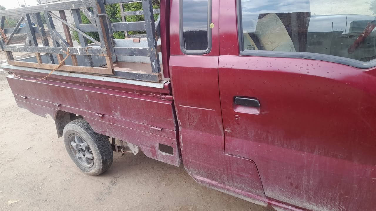 السلام عليكم ورحمة الله وبركاته... هيفا للبيع سياره مكفوله 2007 السعر 21وبيه مجال المكان ناحية المعتصم رقم الهاتف ***********
