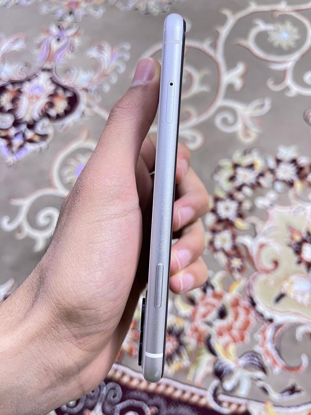 ايفون 11 للبيع
ذاكرة 128
رام 4
بطارية 95
تلفون نظيف حيل وما استخدمه قليل
مكاني سامراء ماعندي توصيل 
( الرقم واتس اب فقط )