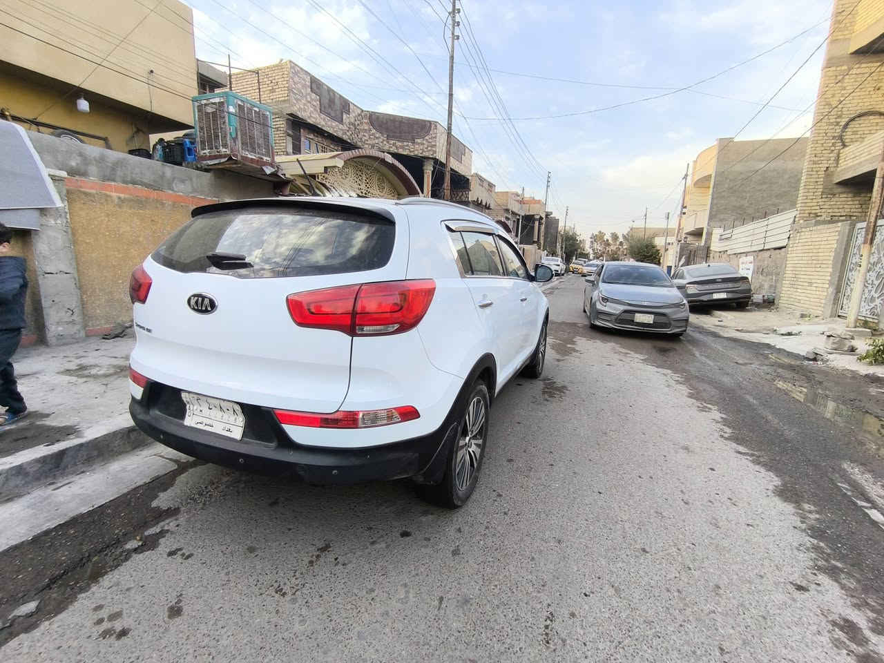 سلام عليكم سيارة اخت زيره ماشية 106 وارد خليجي تخم تاير جديد محرك خير من الله سيارة مال بيت تبريد تفئة شغال كهربائت كلهة شغالة موديل 2016 بيهة بس جاملخ مال سائق بدون دواخل سيارة بسمي تحويل ثاني يوم مكان سيارة بغداد الدورة سعر 160رقم الهاتف ***********
