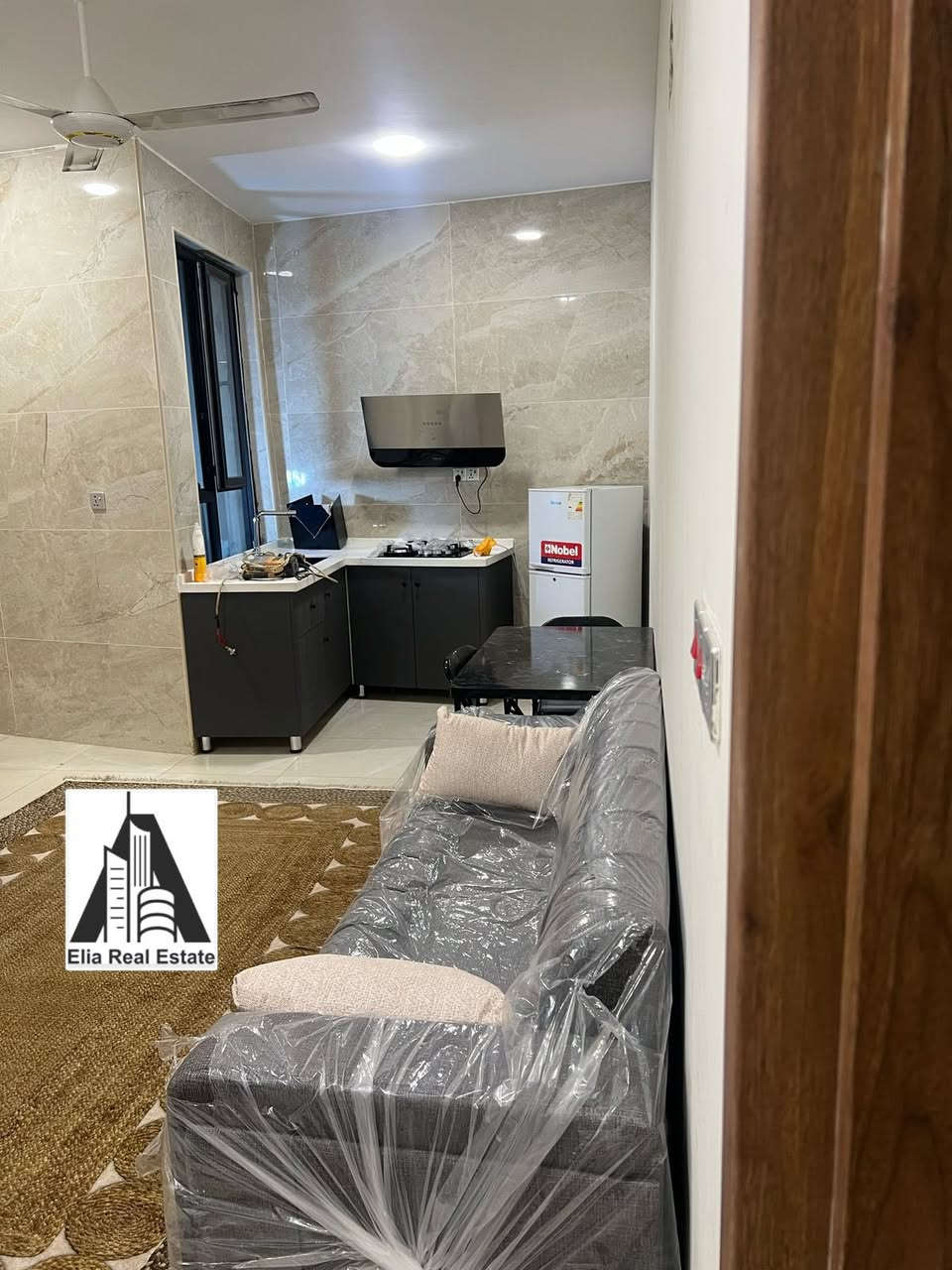 للأيجار في السيدية
مشتمل طابق ثاني جداً نظيف 
مؤثث بلكامل اثاث جديد ودرجه اولى 
يحتوي على 
استقبال ومطبخ وغرف نوم 
وصحيات وسطح 
الموقع : السيدية قرب شارع العلوه
الايجار : 850 الف شهرياً 
للاستفسار *********** حمزة 
مكتب ايليا للعقار
