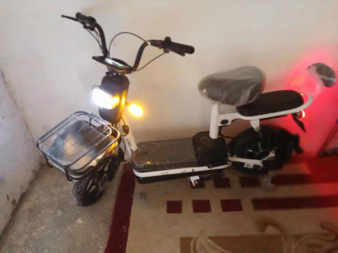 سلام عليكم دراجه شحن للبيع فول تشغيل ريمون لايت عالي ناصي دبل اشاير استعمال قليل سعر 200 وبي مجال للستفسار ***********
