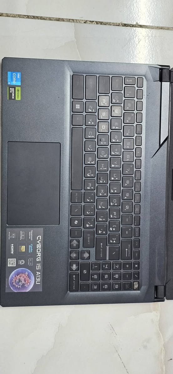 السلام عليكم ورحمة الله وبركاته 
مرخصت الادمن. [قيم وخذ] 
***********

Intel Core i5-13420H
8 أنوية (4 Performance + 4 Efficient)
حتى 4.6GHz
جيل 13
🎮 كرت الشاشة (GPU)
NVIDIA GeForce RTX 3050 6GB GDDR6
مناسب للألعاب على إعدادات High / Medium
يدعم DLSS و Ray Tracing
🖥 الشاشة
15.6 إنج
Full HD (1920×1080)
144Hz
لوحة IPS-Level
🧠 الرام
16GB DDR5 (غالباً 8×8)
قابلة للترقية حتى 64GB
💾 التخزين
512GB NVMe SSD
يوجد منفذ M.2 إضافي للترقية
🔌 المنافذ
USB-C
2× USB-A
HDMI
LAN
مدخل سماعة
📡 الاتصال
Wi-Fi 6
Bluetooth 5.2
🔋 البطارية
53.5Wh
⚖ الوزن
حوالي 1.98 كغم
