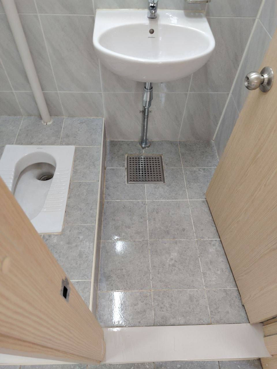 تم و بفضل لله.. تم تنضيف وتعطير شقه الاخ الراقي ( عباس المحترم ) #بلوكB1 عماره 110 مساحه 100 متر .. مدة العمل 9 ساعات  امنياتنا و دعواتنا للاخ عباس ان يجد الخير و السعاده في سكنه الجديد .. تحياتي لكم الاستفسار مراسله الصفحه او اتصل على الارقم📞 ***********
