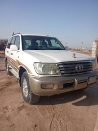 لاندكروز للبيع موديل 2002 مصبوغ بدون ضربه محرك كير كسن شاصي حداديه جدي...