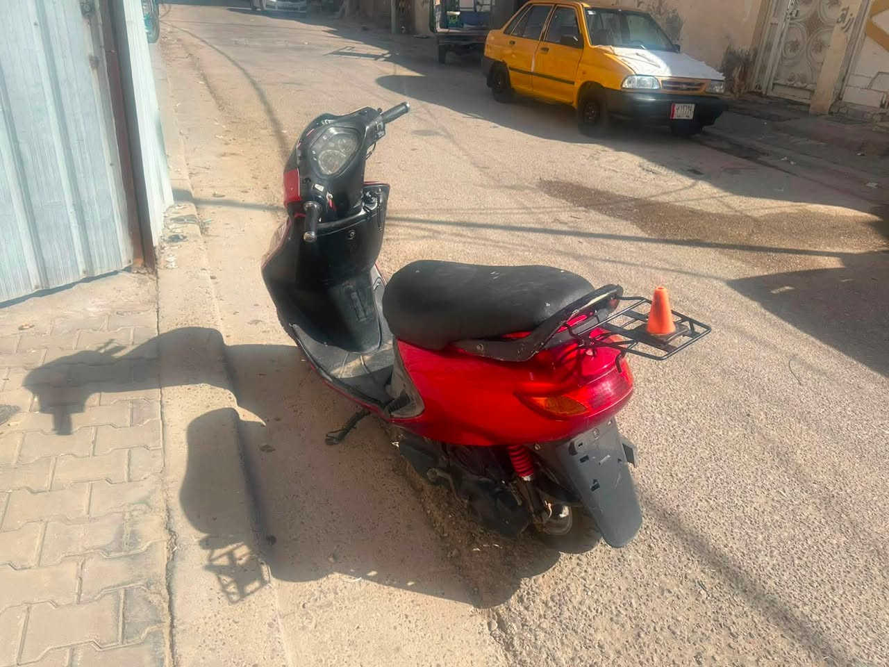 سلام عليكم فراشه نثيه للبيع بيهة اشكال بسيطه مكان نجف الاشرف سعر 325 الف للاستفسار ***********

