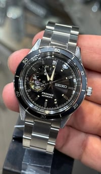 SEIKO  Presage Style60's  متوفر وكالة ضمان سنة   قطر 40.8  اوتوماتيك  ...