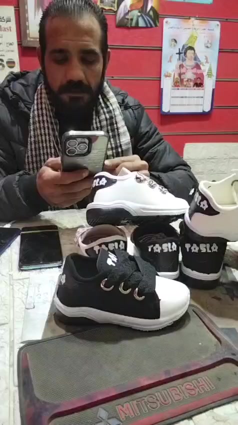 🤲معانا يارب 🤲💥مكتبنا H&M💥عامل قلبان واللي💥💫 هايكون معانا هوالكسبان 💥🔥 تمتع بالجودة والأناقة 💥🔥�
 مع تشكيلتنا المميزة من الاحذية 💥🔥
تسلا  👟 محير👟 
   فوندي مستورد✅ حقن فرش طبي 💥💯
نعل 2لون 🐦‍🔥
الكرتونة5 جوز لون واحد 
مقاسات من 24/28👉👉
السعر /90ج
سعر  الكرتونة ب/450ج💥💫
شحن فوووري لجميع المحافظات 🚛🚛
للحجز والاستفسار واتس او فون 
01283818410📲
قناه التلجرام عليها الشغل كله بالاسعار تنورونا https://t.me/MarinaRefat👉


**إذا كنت صاحب هذا الإعلان وتريد حذفه لأي سبب، رجاءا أرسل رسالة إلى الدعم الفني**