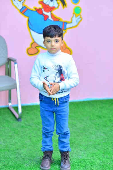 ---

🎉 نعلن عن افتتاح روضة ألوان الطفولة 🎉
✿ حيث نصنع بيئة تعليمية آمنة، ممتعة، ومحفزة لأطفالكم ✿

مميزات روضتنا:

🌟 نظام كاميرات مباشر
نوفر خدمة مشاهدة الطفل عبر كاميرات خاصة، تُمكّن ولي الأمر من الاطمئنان على طفله في أي وقت خلال اليوم.

📚 منهج تربوي متكامل
يعزز الإبداع، والمهارات الحركية، والقدرات اللغوية والاجتماعية.
🧑‍🍼نوفر قسم الحضانه لاطفالكم ✨حضانتنا بيت ثانِ لطفلك✨نوفر بيئة امنه تعليميه دافئة مليئة بالحب والاهتمام؛ نهتم بتنمية مهاراتهم وقدراتهم من خلال انشطه ممتعه ومناسبه لاعمارهم؛ اعمار تسجيل الحضانه من ٦اشهر إلى ٣ سنوات 
👩‍🏫 كادر تعليمي مؤهل
طاقم مميز من المعلمات المتخصصات في الطفولة المبكرة.

🏡 بيئة آمنة ومجهزة
صفوف مريحة، ملاعب آمنة، وأنشطة ممتعة تناسب أعمار الأطفال.

🎨 أنشطة يومية ممتعة
(فن – رسم – موسيقى – قصص – مهارات حياتية).

✨ استقبال التسجيل
 الآن ✨
سجّل طفلك وامنحه بداية مليئة بالألوان والتميز!اعمار  تسجيل الروضه من عمر ٤سنوات الى ٦سنوات للاتصال على الأرقام التأليه *********** للاستفسار الاتصال خاص أو واتساب على رقم روضه
