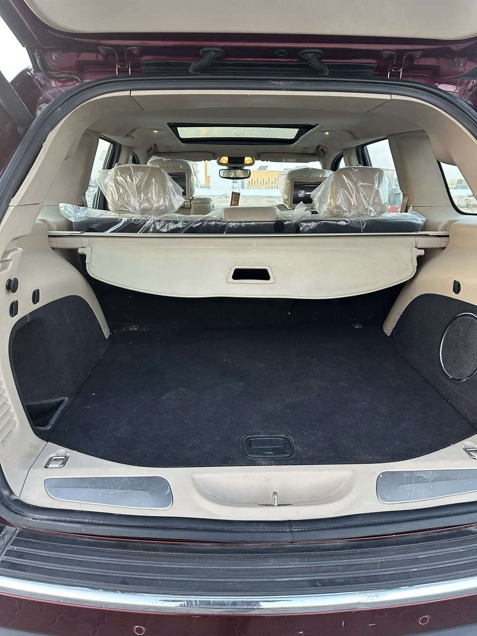 سلام عليكم جيب لمتد بلاص خليجي فول مواصفات موديل ١٩ رقم بغداد السعر ٢٦٥ ورقة هاتف ***********
