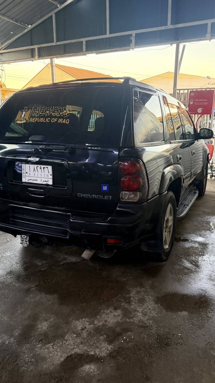 بلايزرر  2005 سياره نضيفه وجاهزه الاخير وفول مكينه وكير وتبريد وصدر كله هسه ادامه كامله قبل سبوع بسمي تحويل ثاني يوم سنويه 2028 سياره فول فتحه كراسي كهرباء قبط اسود مرغوب 6 سلندر بغداد الشعب مقابيل كاتب عدل الشعب 
 السعر 80 وبيه مجال شي قليل حق الجيه 
***********
