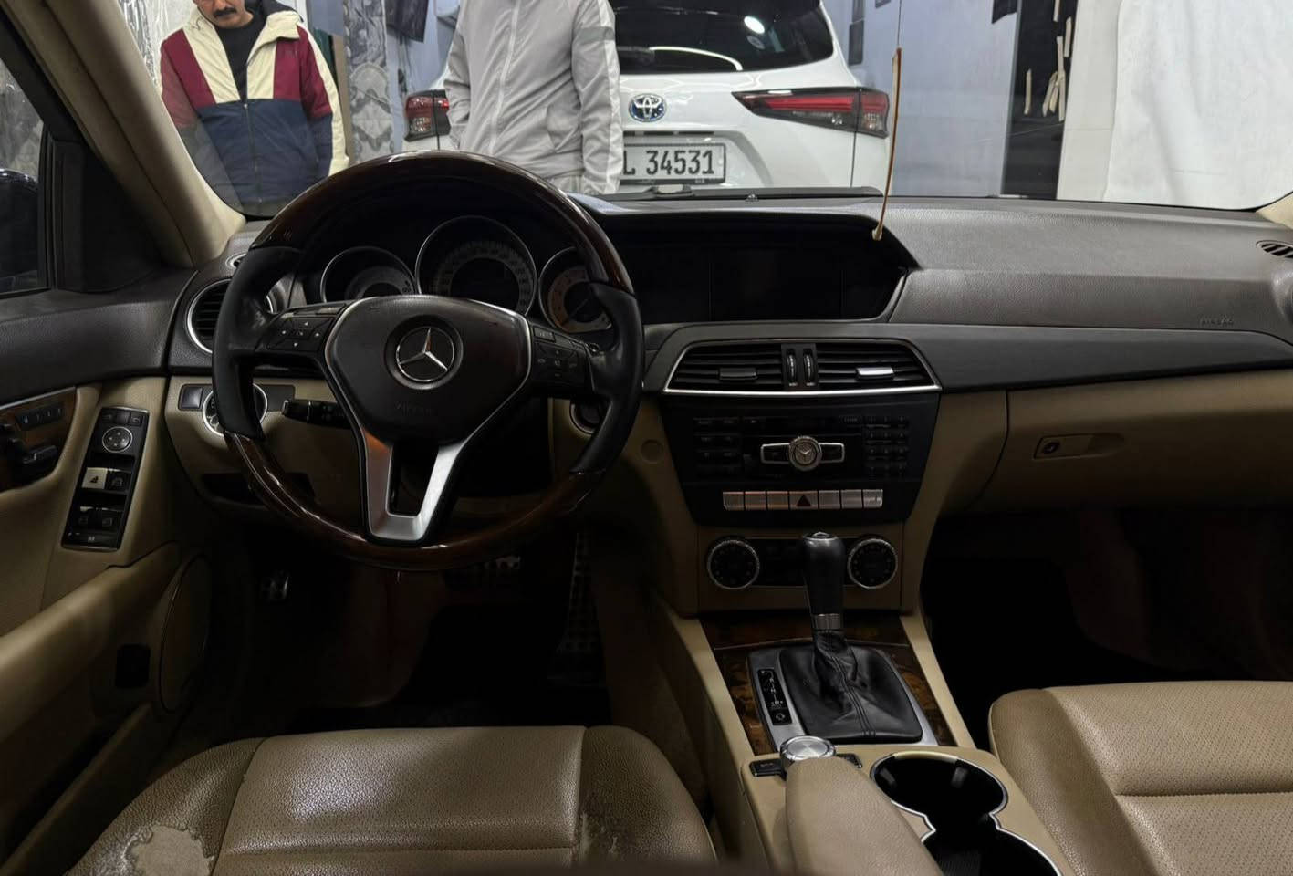 السلام عليكم
مارسدس فورمتك C300 مديل 2013
وارد امريكي كلين.  بالعراق طخه بخشم الجاملغ الأمامي فقط
 رقم بغداد الجديد
مداور ثاني يوم 
سيارة جاهزة على اخر حباية 
السعر 148


**إذا كنت صاحب هذا الإعلان وتريد حذفه لأي سبب، رجاءا أرسل رسالة إلى الدعم الفني**