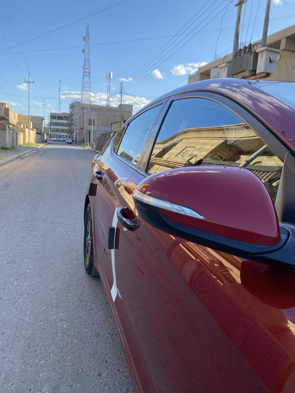 السلام عليكم 
  هونداي ELANTRA
              بسعر مناسب 115
 موديل 2018
  فول مواصفات عدا البصمه والفتحه 
كراسي جلد 
تدفئه بل كراسي 
تدفئه ستيرن 
انضمه قياده ECO/ SPORT
  تحكم استيرن جهتين 
شاشه كبيره 
حاكيه اتصال ☎️ 
كروز سرعه 
أشاير مري 
مانع تصادم
محرك 2000دوش 
 بجم زنون 
تخم تاير 
تبريد ثلج 
بعد بيها هواي مواصفات 

رقم صلاح الدين دولي شرط التحويل

السعر 115 وبيها مجال 

بيها صبغ بنيد نفسه مصلح والباقي مكفول 

***********
