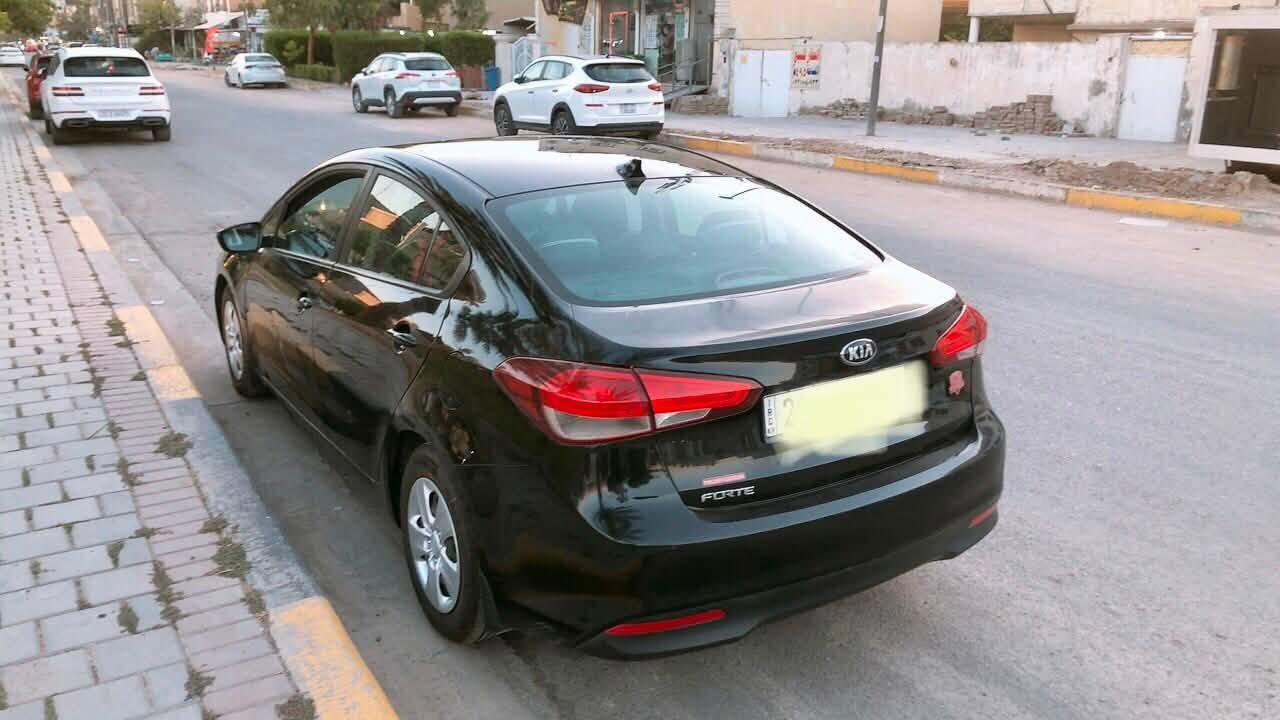 اللهم صلي على محمد واله محمد 

سيارة للبيع كيا فورتي موديل 2017 
اللون اسود 
محرك دوش 2000 
ماشية 49 الف 
ضربتها صندوك خلفي 
الرقم سليمانية 
المواصفات نص فول 
السيارة كلش نظيفة الصدر بلاد مال الشركة تخم تاير جديد باتري جديد تبريد ثلج 
للاستفسار الاتصال بهذا الرقم ***********
