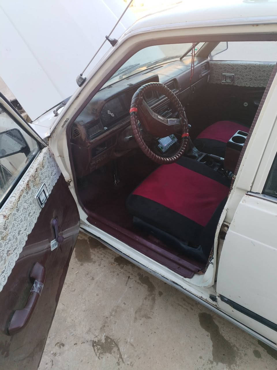 سياره البيع تدفيه تبريد شغال كربون بنزين بيه موديل 80 السعر على خاص واتصال على الرقم ***********
