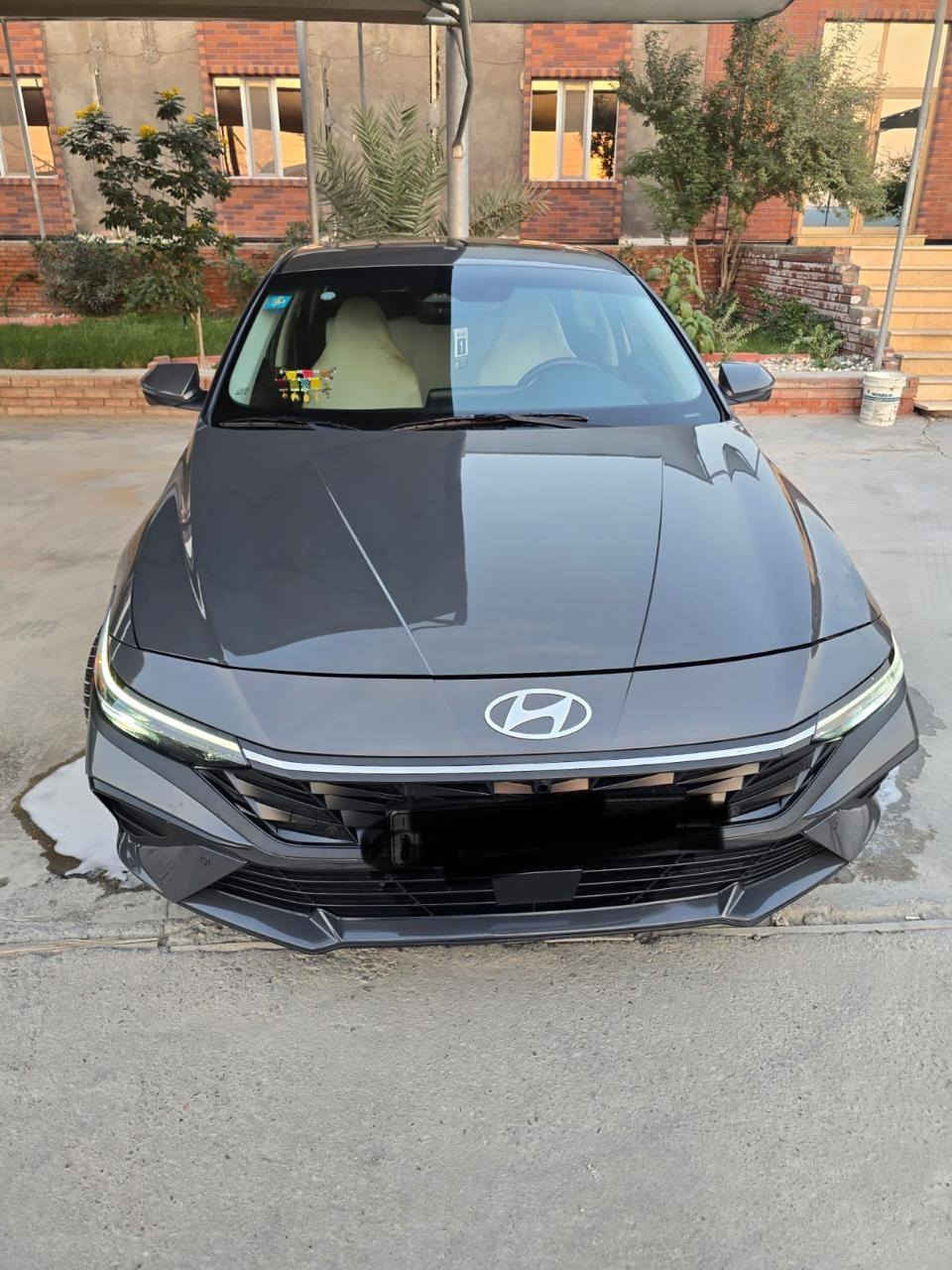 النترا موديل 2024وارد امريكي
السيارة معوقين وكاله عامة
مواصفات السيارة 
 فوووووول
بصمه 
تشغيل عن بعد 
مكينه 2000 دوش
ماشية43
حساس امامي وحساس خلفي 
ليد امامي وليد خلفي متصل وليد ضباب
شاشه اصليه كار بلي
اشارة ترحيب عند الاقتراب 
صندوق ذكي عند الاقتراب 
ترحيب ابواب لد عند الاقتراب
كامره دواره
تحكم ستيرن جهتين
4 وضعيات قياده مود درايف
كشنات مخمل
تدفئة بالكشنات السعر 153ولتواصل علا الرقم  واتساب ***********وهاذ شريحه ***********
