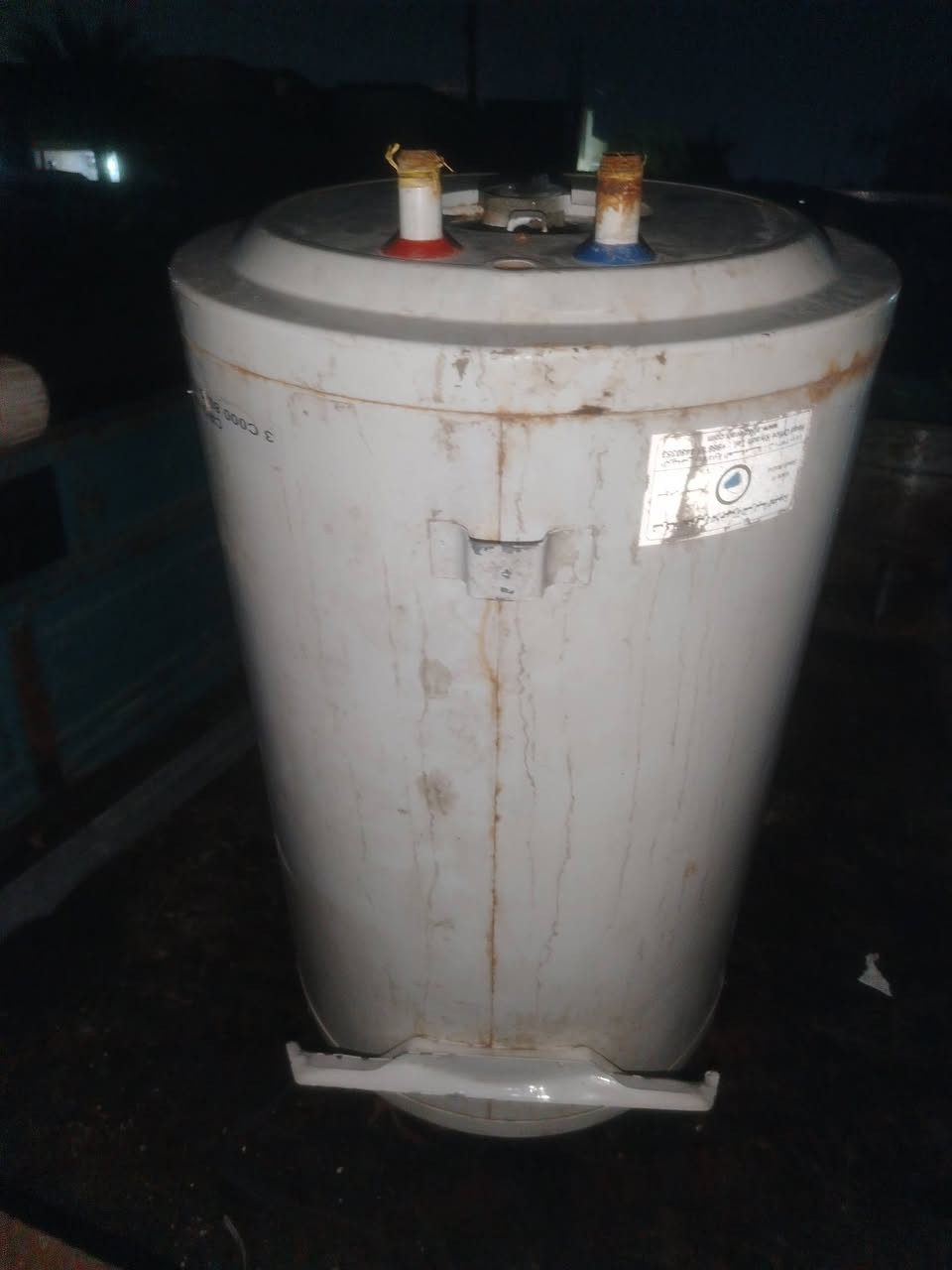 1 العنوان بغداد الحسينيه راشديه

2مبردات عداد 4

3 غساله نوعية حديد جاهزه غسل او تنشيف

4 كيزر

5 جك يشتغل اله نص او يوكف

6 رقم #الهاتف***********
