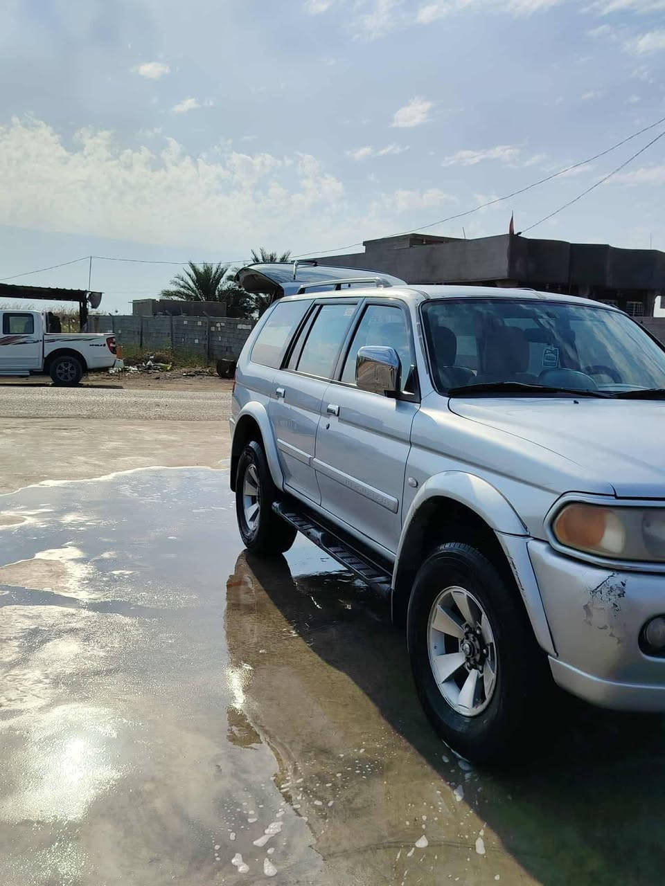 السلام عليكم ناتيفيا للبيع موديل 2008 سياره مال جناي مكفوله من الصبغ او ضربة فقط  البنيد مفتوح كير ومحرك خير من الله التخم تاير جديد صدر امامي خلفي جديد رقم بغداد انجليزي باسمي التفاصيل او اي سؤال اتصال على هذا الرقم وانا بالخدمه***********
