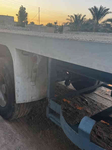 سلام عليكم البيع عربانه ماموت طول 12ونص مطبخ ثلاجه صناديك كاعده سبيرات سحال يرفع تخم تاير تخم جوبلس كهربايات جاهزه اله شغل كبل سعر تصال برقم راعيه ‏‪***********‬‏
