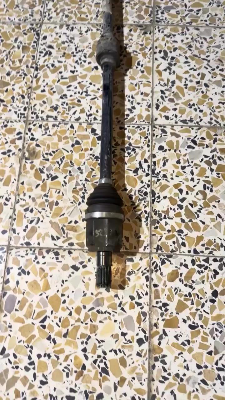 درايم شفت جهة اليمنى مال النترا من 21 لل25  بي عواج قليل للبيع بل يرضي الله قيم واخذ  
للاستفسار ***********
