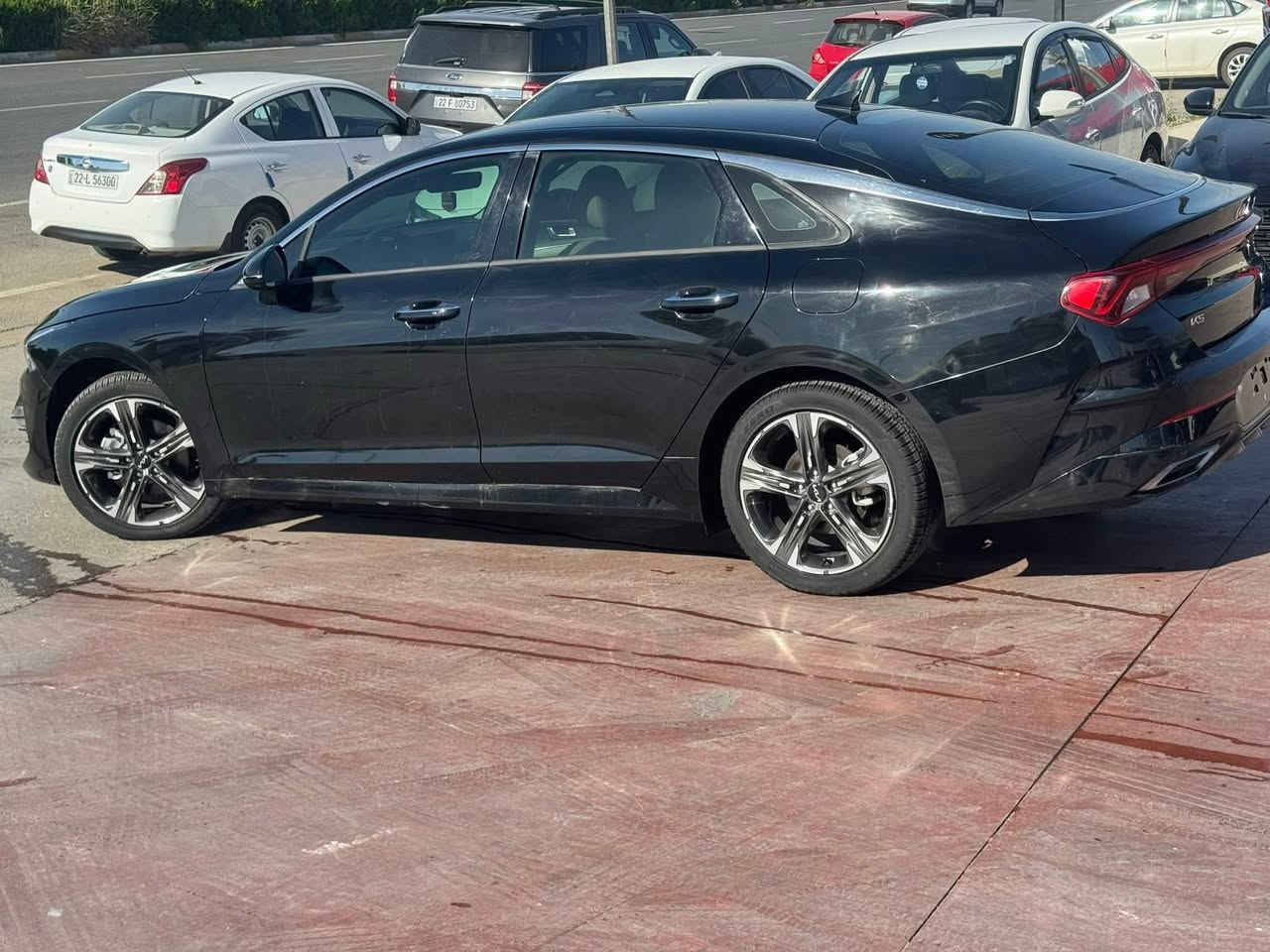 السلام عليكم
‏K5  كي فايف 

  وارد خليجي 

فول مواصفات

بدون بانوراما

اعلى  فئه بالمواصفات 

موديل ( 2023 )

محرك ( 2000 ) دوش المرغوب 

قطعتين صبغ 

ماشية ٢٨ الف كيلو

سعر  ١٧٧

مكاني اربيل. 

 اي استفسار واتس موجود  

***********
