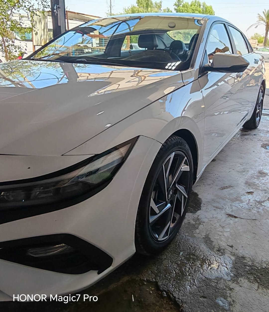 🚗 للبيع: هيونداي النترا 2024 مواصفاته معرفه
​الموديل: 2024 (تجميع صيني - بكين هيونداي)
​الرقم: بغداد (بإسمي، والتحويل ثاني يوم)
​المحرك: 1.5L Smartstream
​السعر المطلق: 138 ورقة (13,800$)
​🛠️ حالة السيارة والتفاصيل:
​الضرر: حادث بسيط بسبب (كلب) أدى إلى تبديل الدعامية الأمامية فقط.
​الإيرباك: طاك إيرباك الدشبول بسبب الحادث.
​الباقي: كفالة عامة بشرط الفحص (كشر، مكينة، كير، محرك، تبريد ثلج). السيارة جاهزة وما تحتاج أي مصاريف.
​📞 للتواصل والاستفسار:
​رقم الهاتف: *********** مكان بغداد
