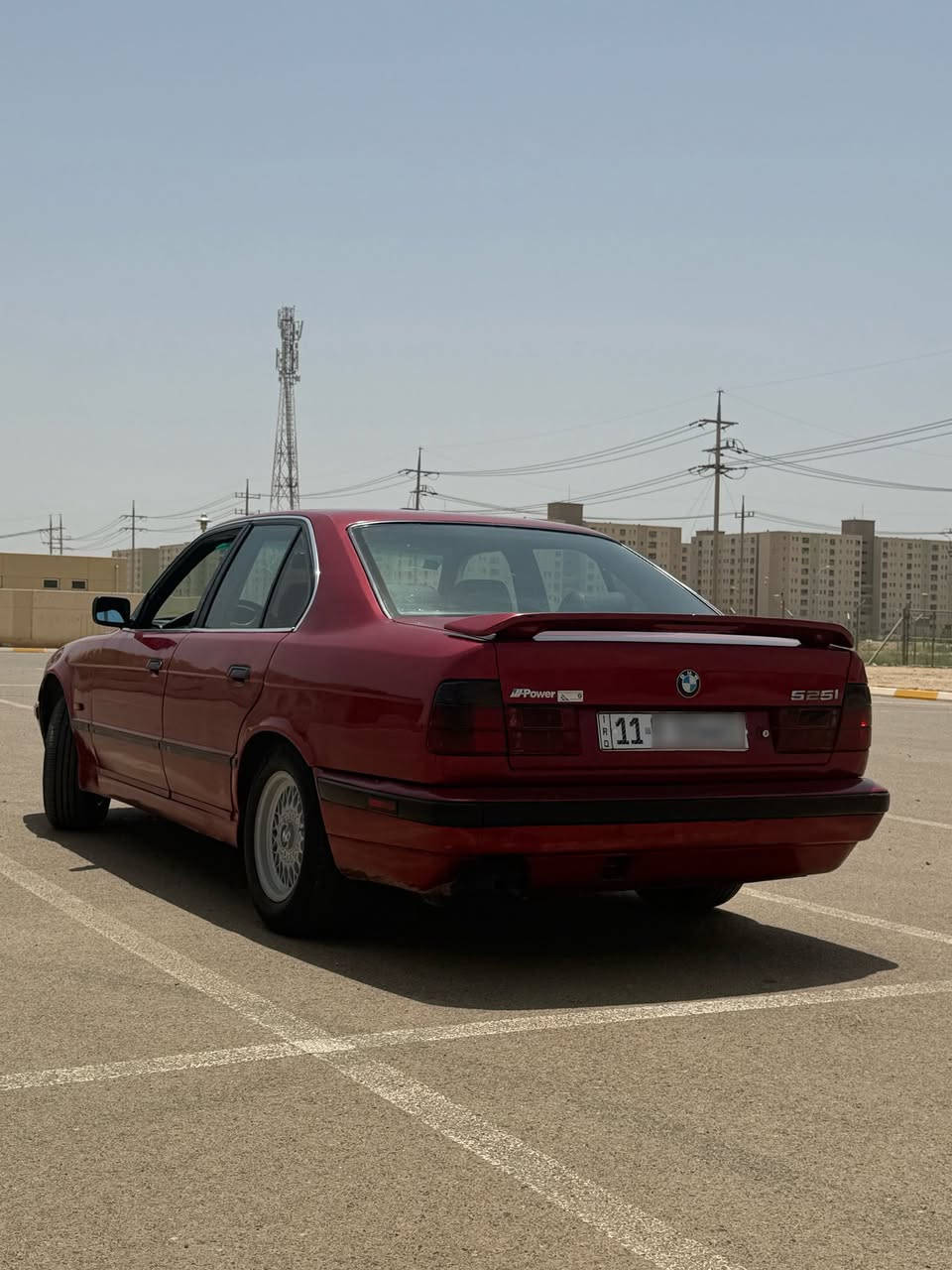 BMW 1992 للبيع بسعر مناسب
مكينة مسكر 
كهربائيات السيارة كلها شغالة بدون نقص
حدادية 100‎%‎ 
مكينة 100‎%‎ 
گير 100‎%‎ 
تبريد شغال ثلج 
مسجل بلوتوث شغال 
سنتر لوك بصمة قفل وفتح الابواب 
السيارة مكفولة من الضربة والخياس مصبوغة جمالية فقط
تخم تايرات جديد  
اللون ماروني مميز
رقم بغداد الجديد تحويل مباشر "" 
 
السيارة تاخذها متصرف عليها ربع كاملة 
للبيع بسعر 60 وبيها مجال للأستفسار أكثر 
خاص او الاتصال 
 *********** واتساب فقط 
 *********** اتصال فقط
