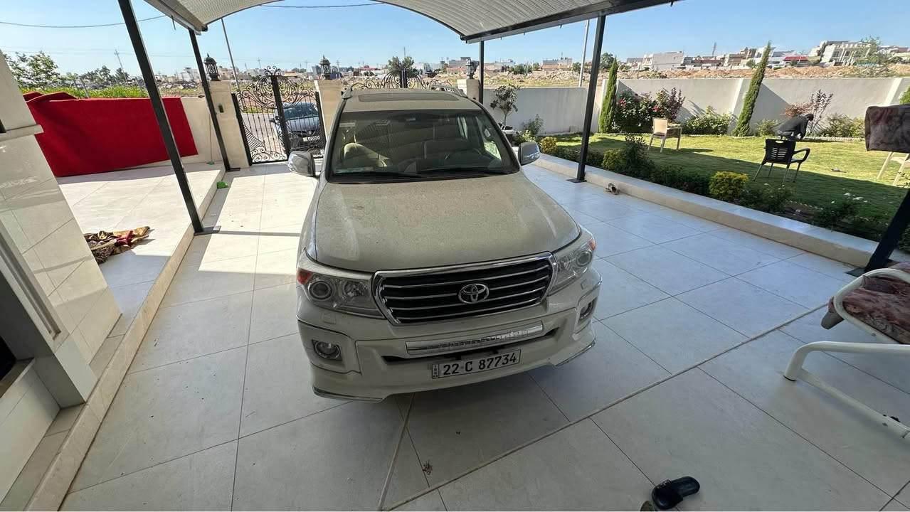 وەنەوشە 2014 سپی فولە ٦ پستن
بێ سبوخ دەعامیشی بەشەرتە زۆر زۆر پاکە
تەنها 74km رۆیشتووە
نرخ: 450 وەرەقە و مەجالێ کەم 
هەولێر 

*********** أربيل, العراق
