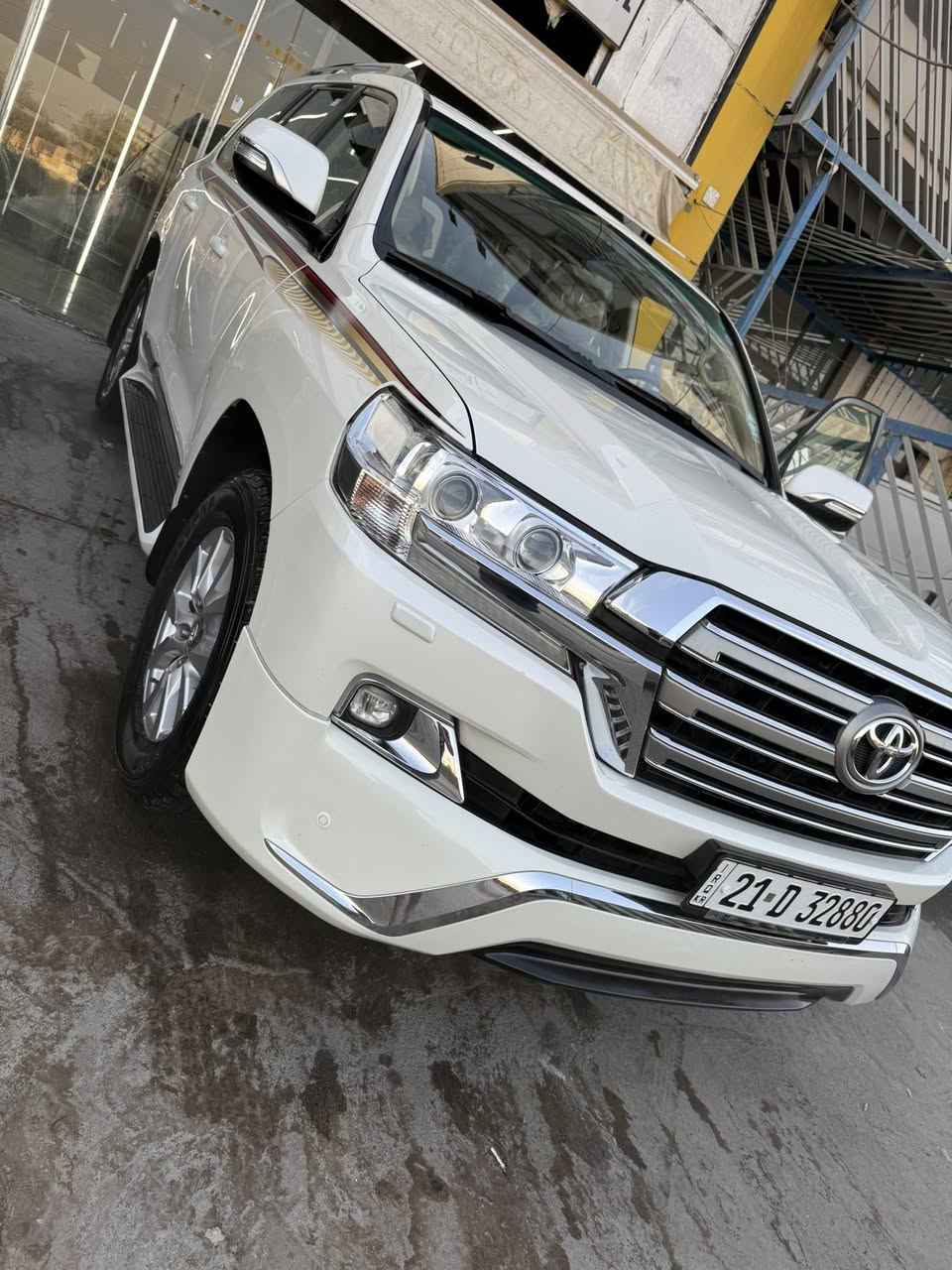 ‏‎السلام عليكم 
بعد التحية والتقدير 

تويوتا لاندكروز  2016  GXR كفاله عامه من الصبغ والشخوط  والتبديل جديدة   رقم سليمانيه هزه وفحص وسنويه كله جديد 

‏‎المواصفات
‏‎سلايد
كراسي جلد  وكهرباء
محرك 6 سلندر.  4000
‏‎شاشة 
بصمه
مري قلاب 
‏‎انارة ترحيب
‏‎دوسات ليزرية كتابة LAND CRUISER
‏‎ثلاجة
‏‎حساس امامي+خلفي
بجم زنون 
‏‎مري شفط +قلاب 
‏‎اشارة بالمري
وباقي المواصفات المعروفه 
ماشيه 97 الف كيلو 

صدر امامي خلفي كير محرك كهربائيات تخم تاير كلة بشرط 

السعر 490 وبيها مجال

مكانها بغداد حي البنوك  

الاستفسار ***********
