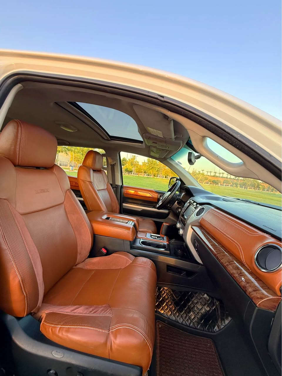 {Toyota tundra 2014}
~~~~~~~~~~~~~~~188$🔒~~~~~~~~~~~~~~~~
    (تويوتا تاندرا ٢٠١٤ وارد امريكى كلين بدون صبوغ )
          (مواصفات خاص ١٧٩٤ اديشن فول فول )

موديل : 2014
مكينه : 5.7 ليتر بنزين 8سلندر 
لون : ابيض🤍
رقم اربيل جديد سنوى و فحص و هزه كل جديد حتى ٢٠٢٩
مكينه و گير و كهربائي و صدر كل عل وضع شريكه برغى مامفتوح شرط ✔️
 
مكان سياره / اربيل شارع ٦٠ 
رقم موبيل/ ***********
                                             ***********
سعر سيارة / ١٨٨$ ورقه نيهاته ماكو هيجى موديل بهاى سعر 
~~~~~~~~~~~~~~~~~~~~~~~~~~~~~~~~~~~~~ أربيل, العراق
