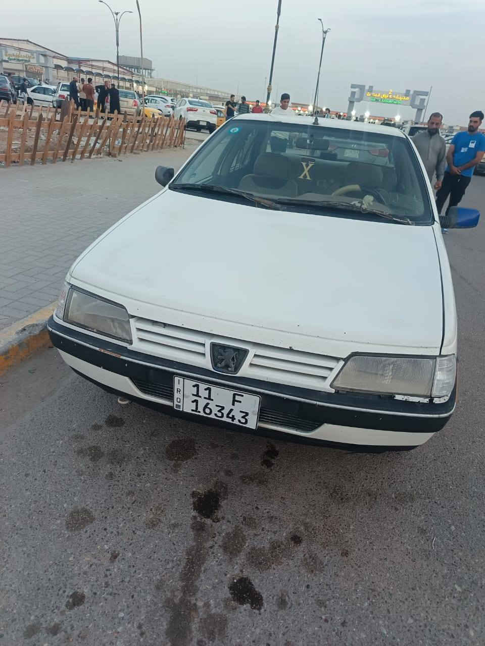 السلام عليكم بيجي 405 مكفوله من الصبغ والضربه كير ومكينه نعمه من الله حداديه جديده تخم تاير سياره بسمي تبريد شغال عنوانها البصره الهارثه اني مكلف بالنشر راح احطلكم رقم راعيها *********** السعر 42
